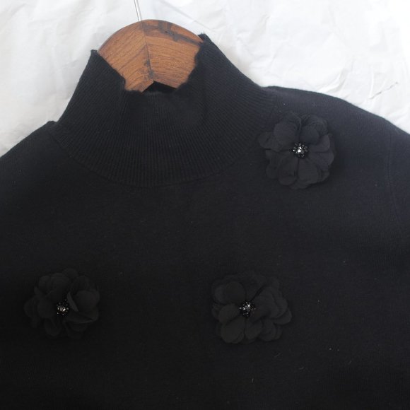 NWT BLACK KNIT FLORAL MINI DRESS. - Picture 9 of 10